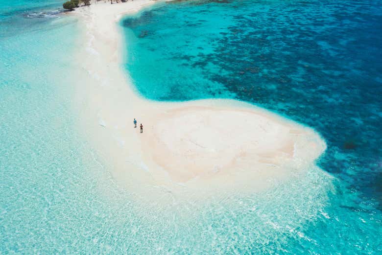 Langue de sable sur l'île Ditaytayan