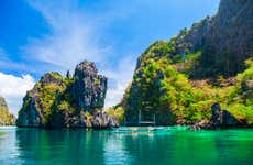 Tour privato di Coron in motoscafo