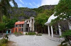 Island hopping por las playas escondidas y el santuario Matinloc (tour C)