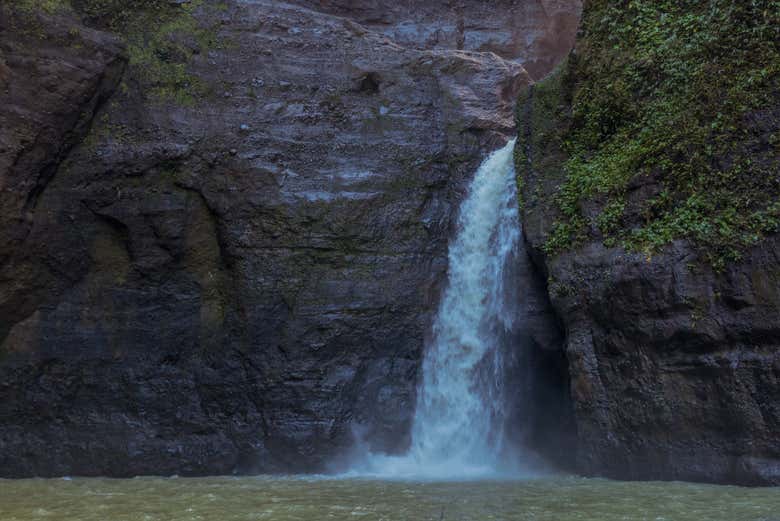 Admire the incredible views of the waterfall