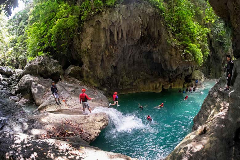 Un chapuzón en las cascadas Kawasan