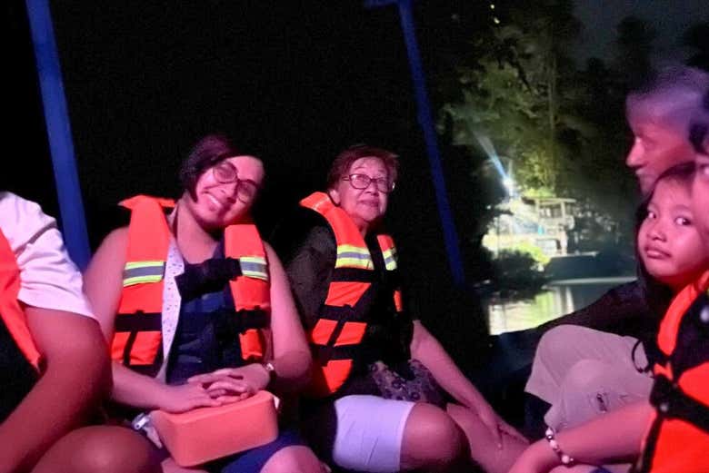 A bordo del barco al anochecer