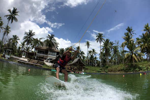 Clase de wakeboard en Siargao Wakepark