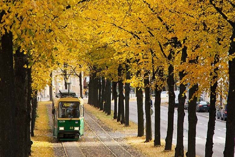 Conhecendo Helsinki de transporte público