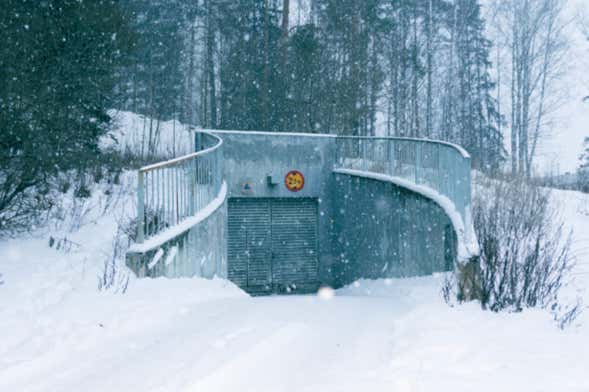 Tour por los búnkeres y refugios subterráneos de Helsinki