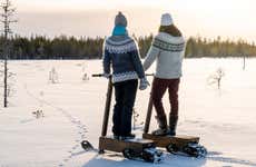 Tour de patinete de neve por Ivalo