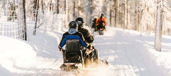 Snowmobiling in Kätkä