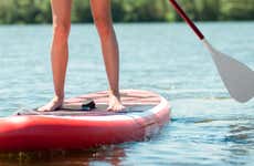 Paddle surf no lago Vatiajärvi