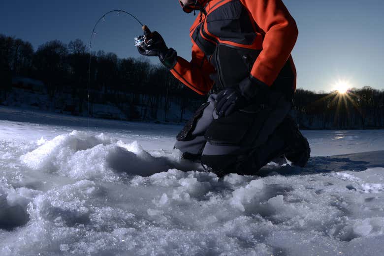 Apprenez à pêcher sur la glace