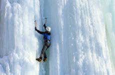 Escalada no gelo no cânion de Korouoma