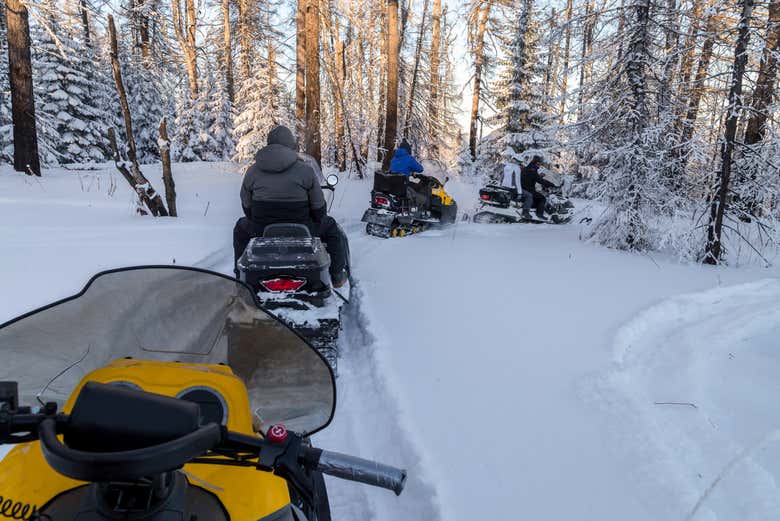 Paseo en moto de nieve