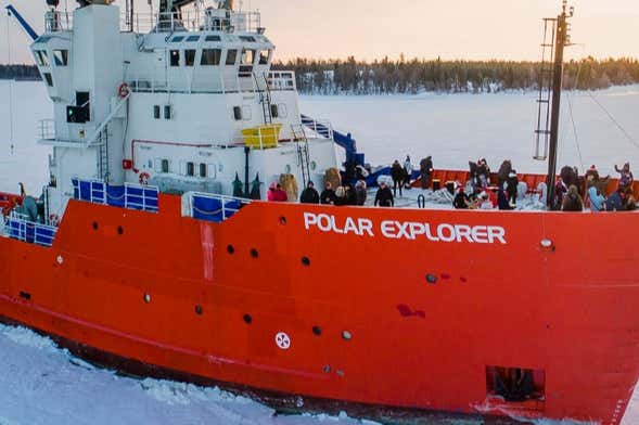 Rovaniemi: Icebreaker Cruise with Lunch and Ice Floating