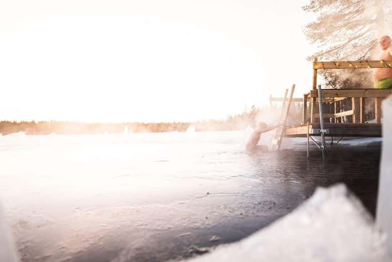Durante el baño en el hielo