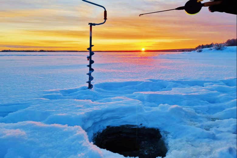 Pescando en el hielo, una actividad que os encantará