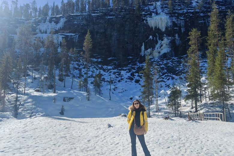 Contemplad los impresionantes paisajes invernales de Korouoma