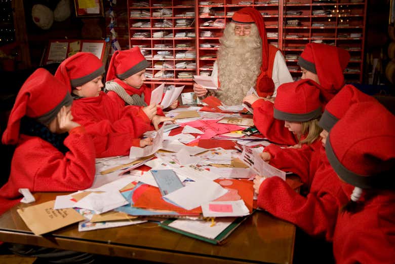 En la oficina de correos con Papá Noel