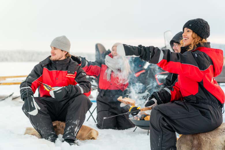 Disfrutando de la pesca en hielo