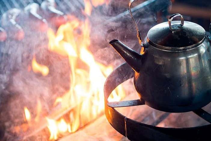 Agua lista para el té