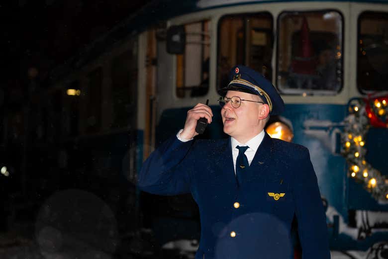 El amable conductor de este tren de fantasía
