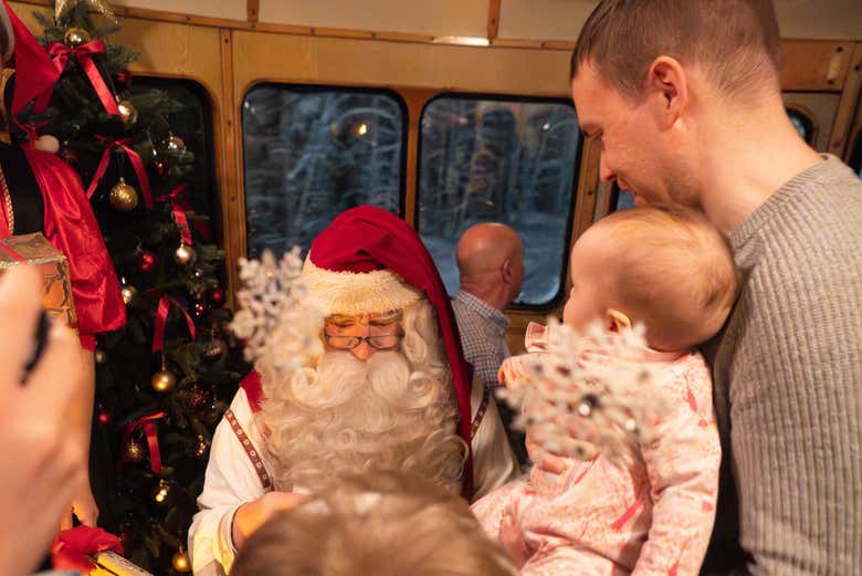 Saludando a Papá Noel a bordo