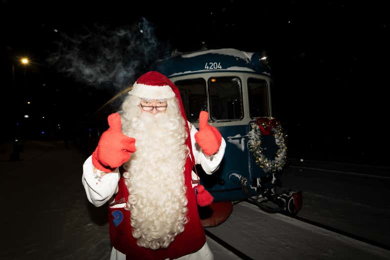 Papá Noel posando alegremente