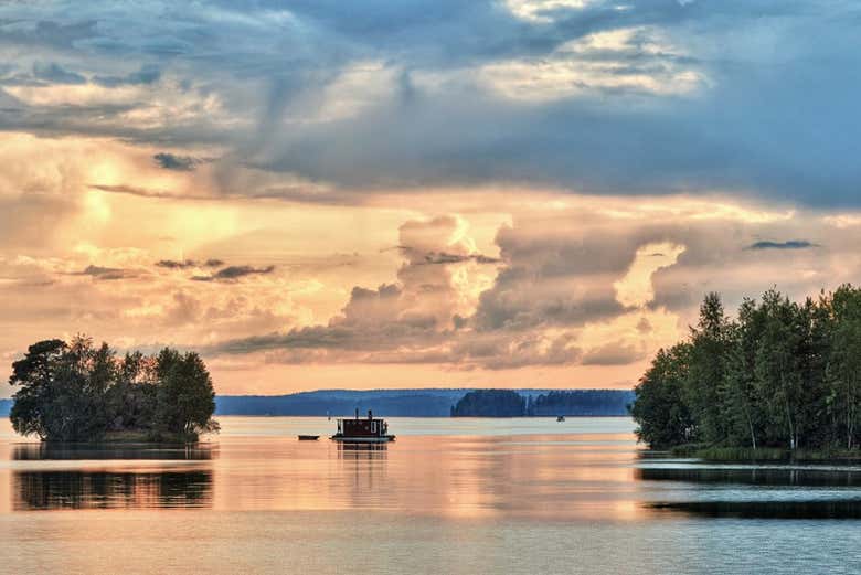 Cruising on the floating sauna boat