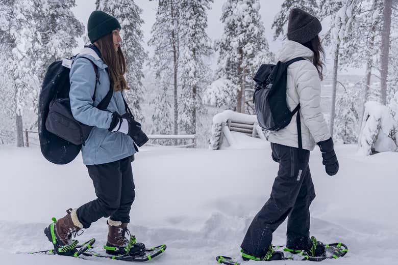 Caminando con raquetas de nieve