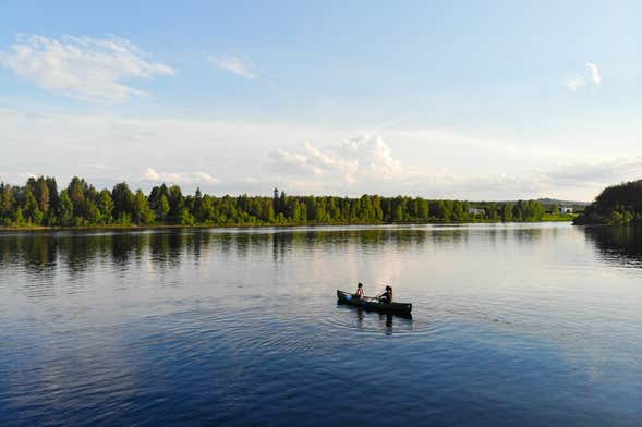 Paseo en canoa por Rovaniemi