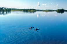 Tour en kayak por un lago de los bosques de Rovaniemi