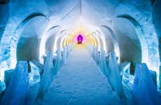 Visita a un hotel de hielo + Cena en restaurante de hielo