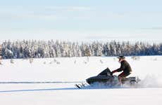Giro in motoslitta a Saariselkä