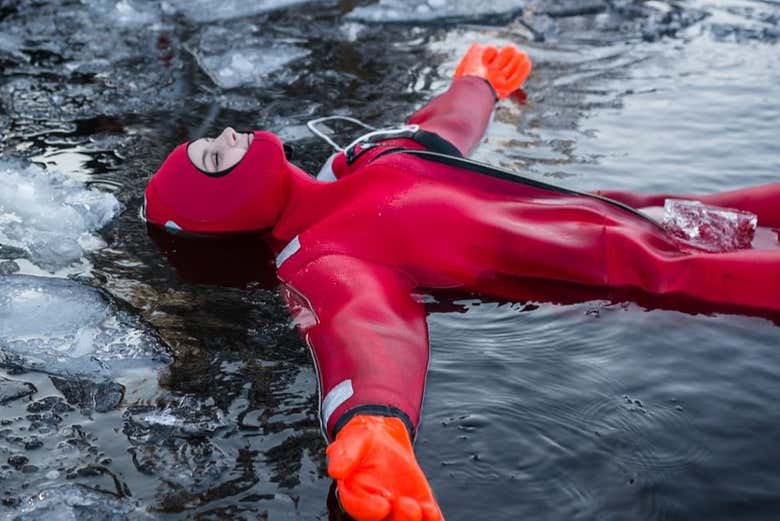 Flotación en un lago congelado