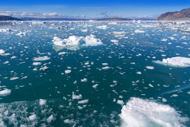 Lago helado en Sirkka
