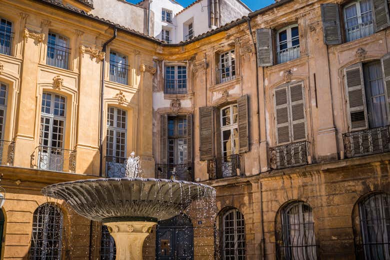 Una delle piazze della città