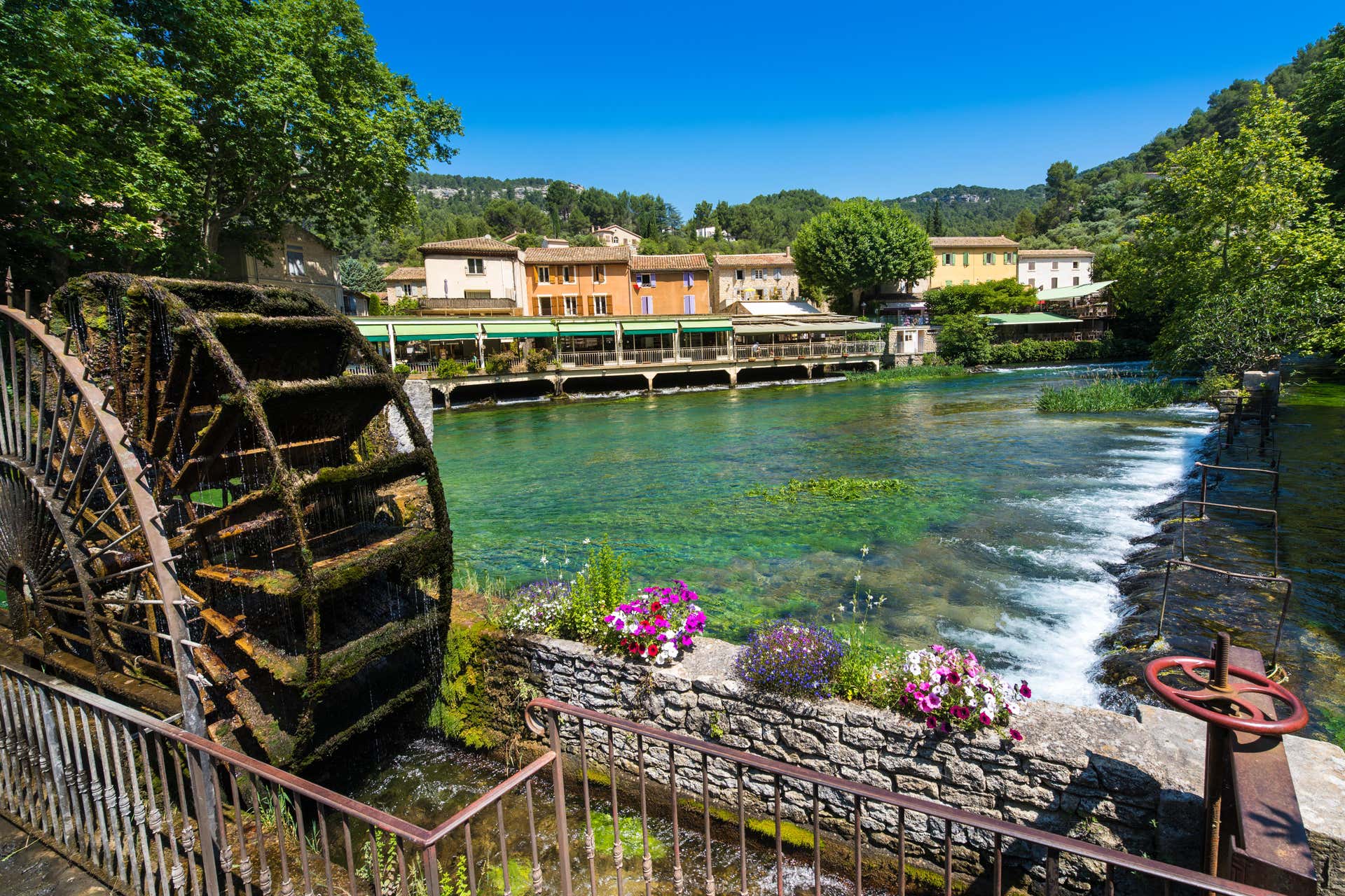 Roussillon, Lourmarin e Fontaine de Vaucluse + Mercado provençal