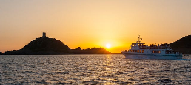 Balade en bateau dans les îles Sanguinaires au coucher du soleil
