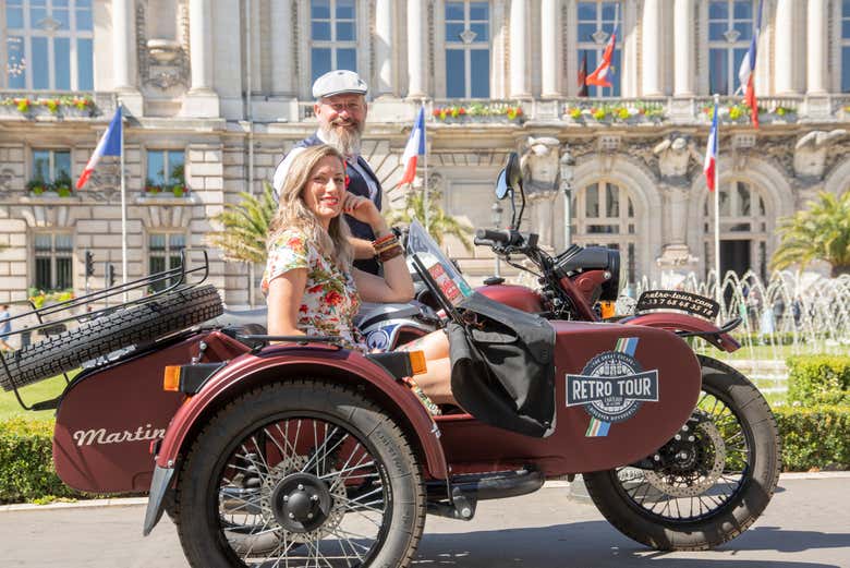 En side-car à Tours