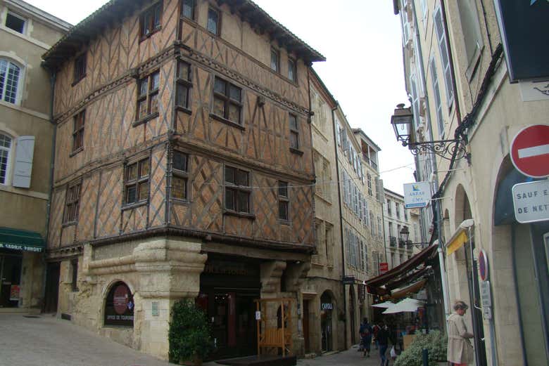 Una de las casas tradicionales del casco antiguo de Auch