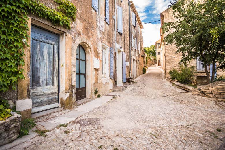 Típica rua da Provença