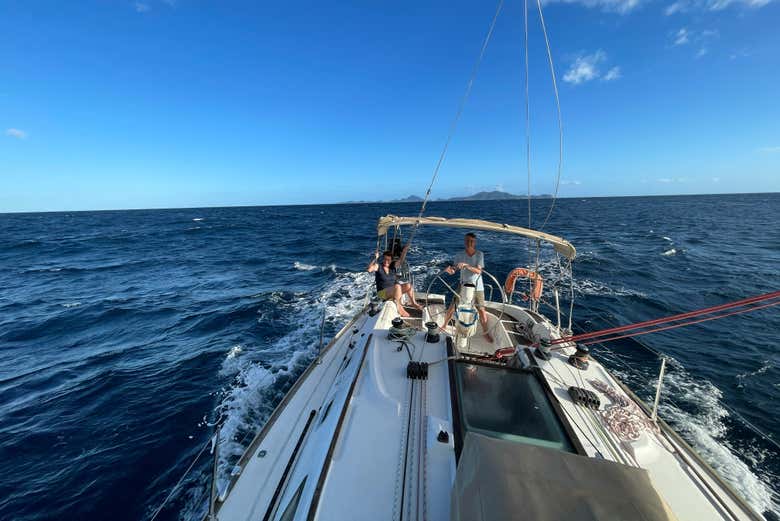 Naviguez le long des côtes de la Guadeloupe