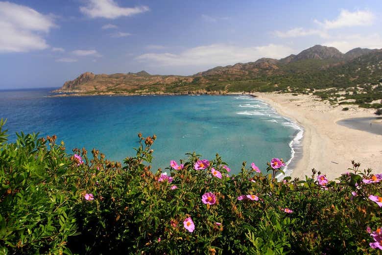 Visitaremos as costas paradisíacas do norte da Córsega