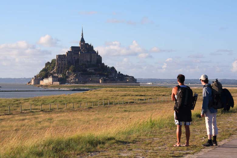 Enjoy the landscape around the Mont-Saint-Michel abbey