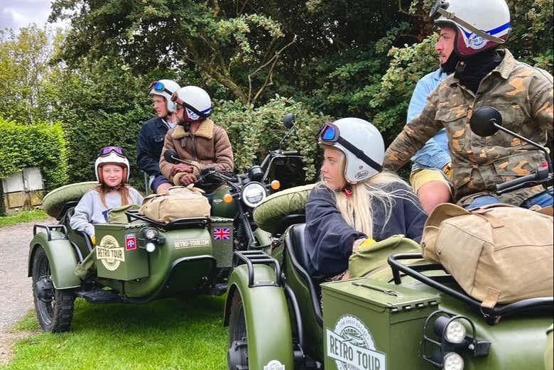 Préparez-vous à parcourir la Normandie en side-car !