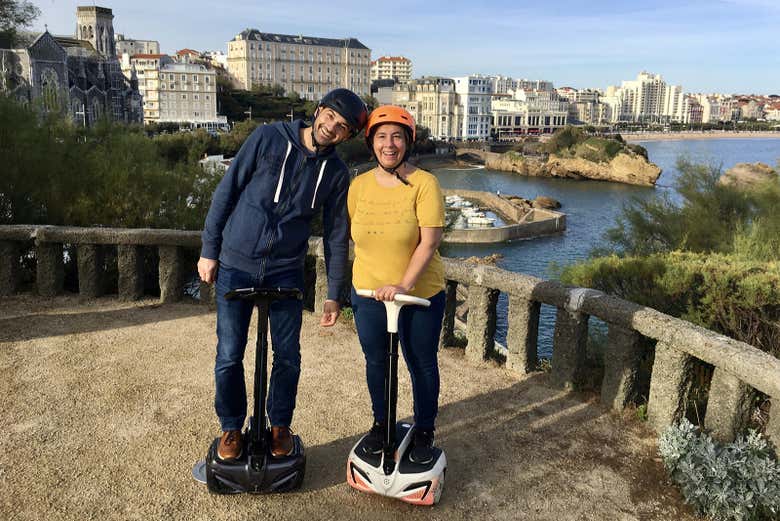 Desfrutando do tour de segway por Biarritz