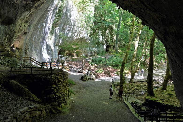 Visitando las cuevas de Zugarramurdi