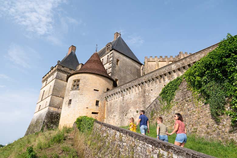 Disfrutando de la visita libre por el castillo