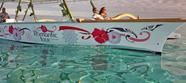 Cruzeiro ao entardecer com jantar