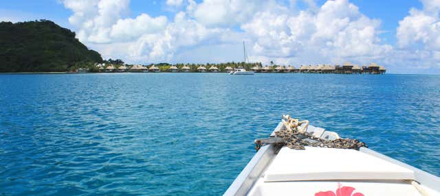 Crucero por Bora Bora en canoa polinesia