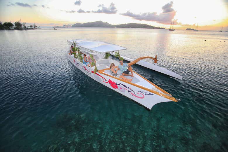 Balade en bateau au coucher de soleil