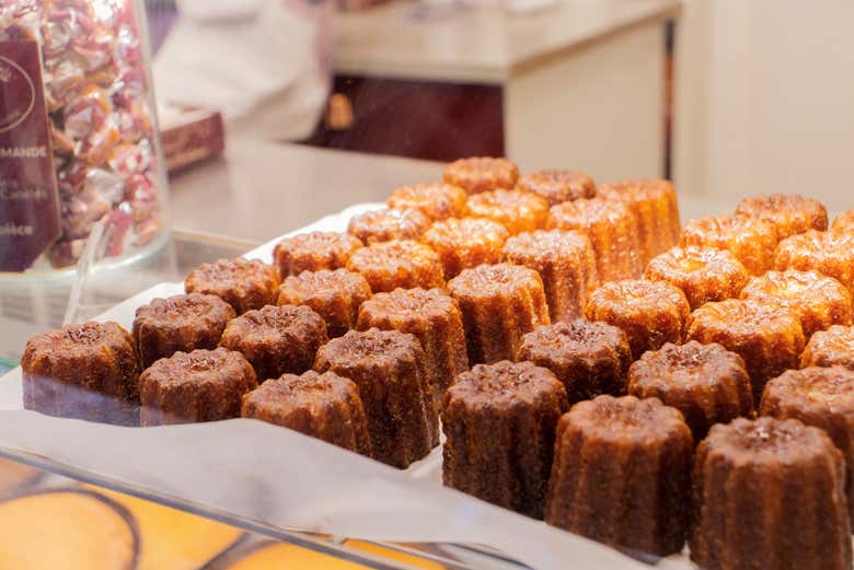 Savourez un délicieux cannelé
